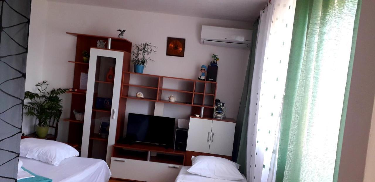 Mateo Apartment Dugi Rat Ngoại thất bức ảnh