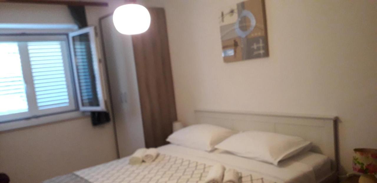 Mateo Apartment Dugi Rat Ngoại thất bức ảnh