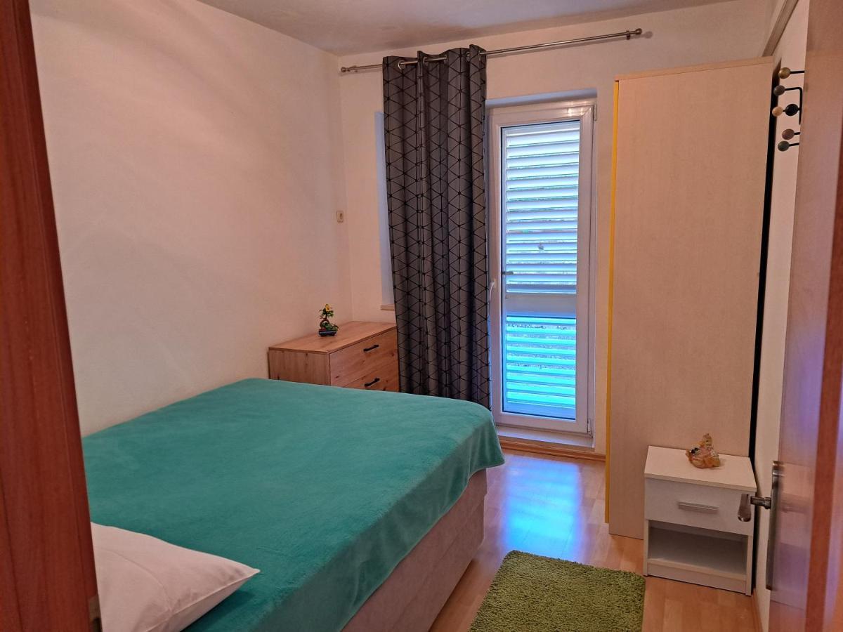Mateo Apartment Dugi Rat Ngoại thất bức ảnh