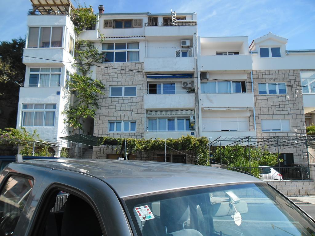 Mateo Apartment Dugi Rat Ngoại thất bức ảnh